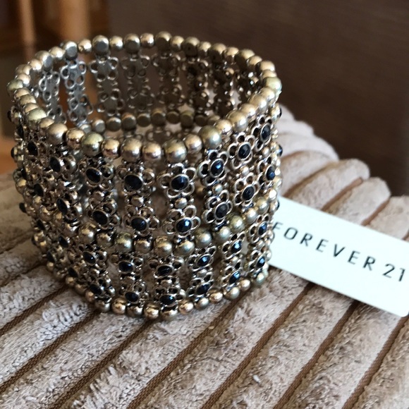 Elasticated bracelet